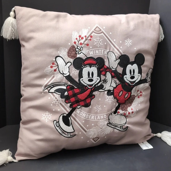 Disney St.Nicholas Minnie,Mickey Ice Skating Throw Pillow. - Picture 1 of 7
